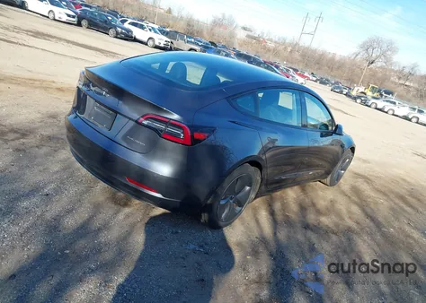 2021 Tesla Model 3 Long Range Dual Motor All-Wheel Drive z USA, uszkodzony, nr VIN 5YJ3E1EB0MF014826